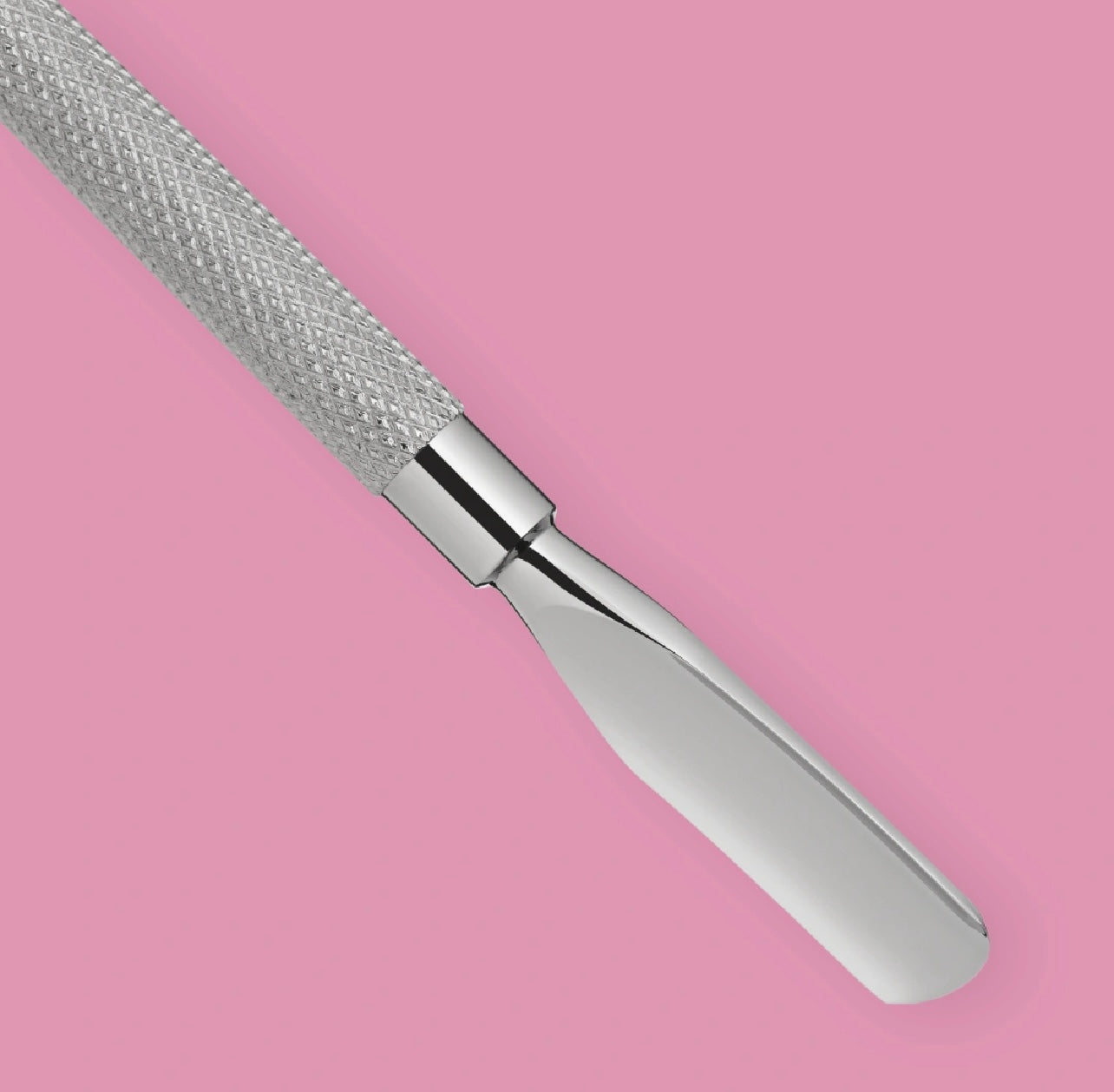 Classic cuticle pusher & scrubber